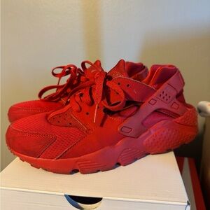 Nike huarache red